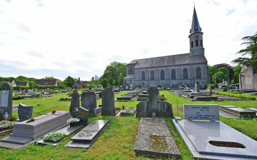 kerkhof aan de kerk van Sint-Denijs-Westrem