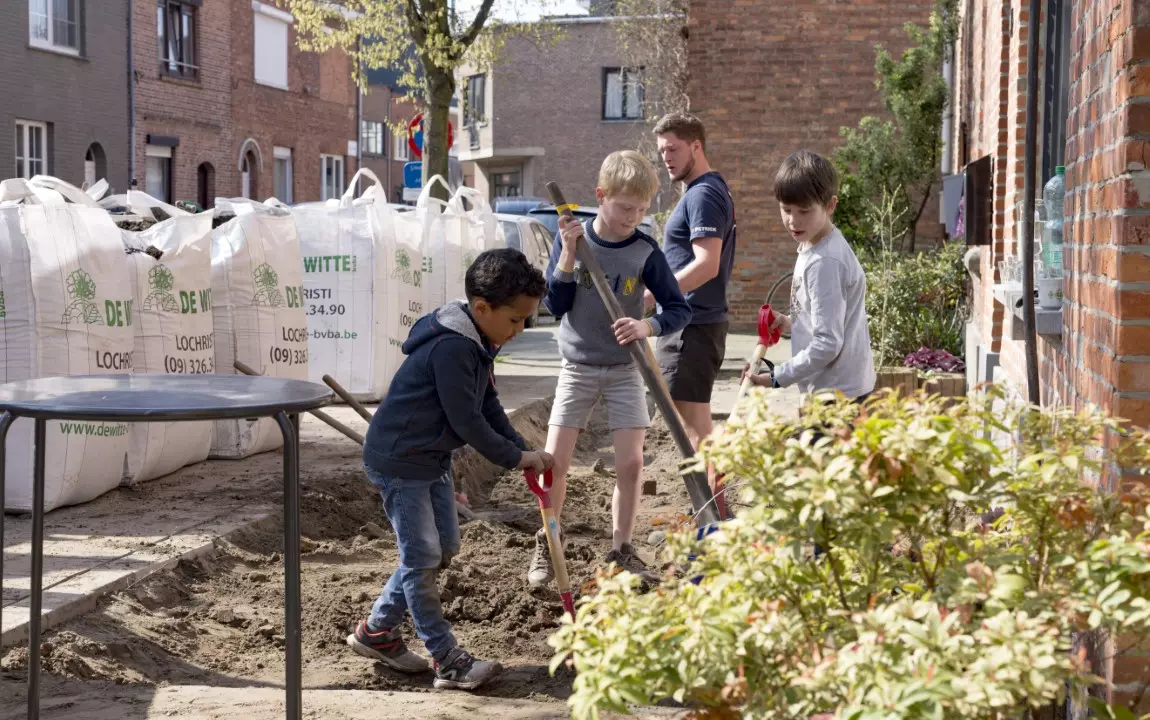 Ontharden van voortuin