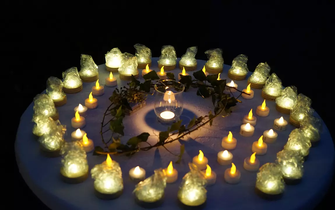 Lichtjes op de Westerbegraafplaats