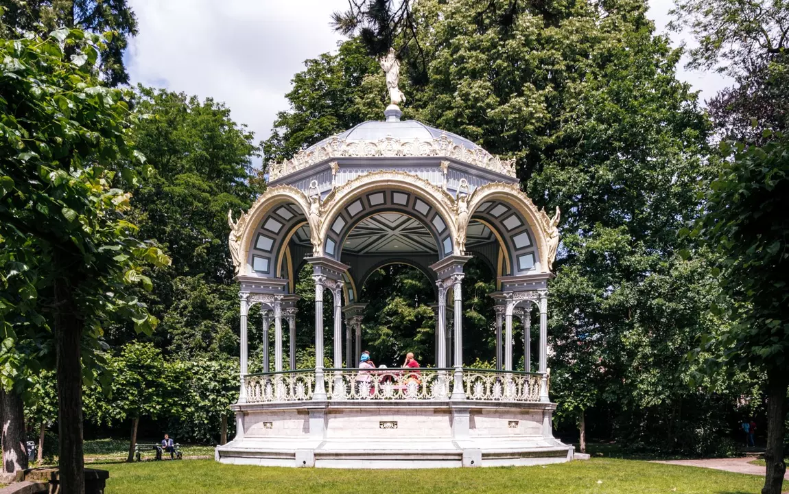 De kiosk in het Citadelpark, na de restauratie