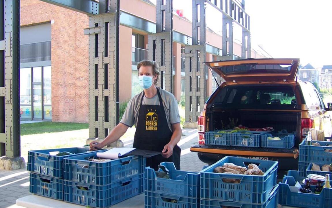 Lokale producten van buurderij afhalen