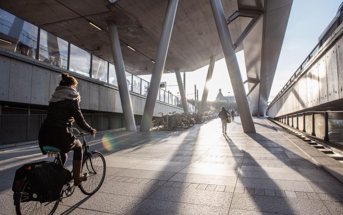 Fietser aan Gent-Sint-Pieters