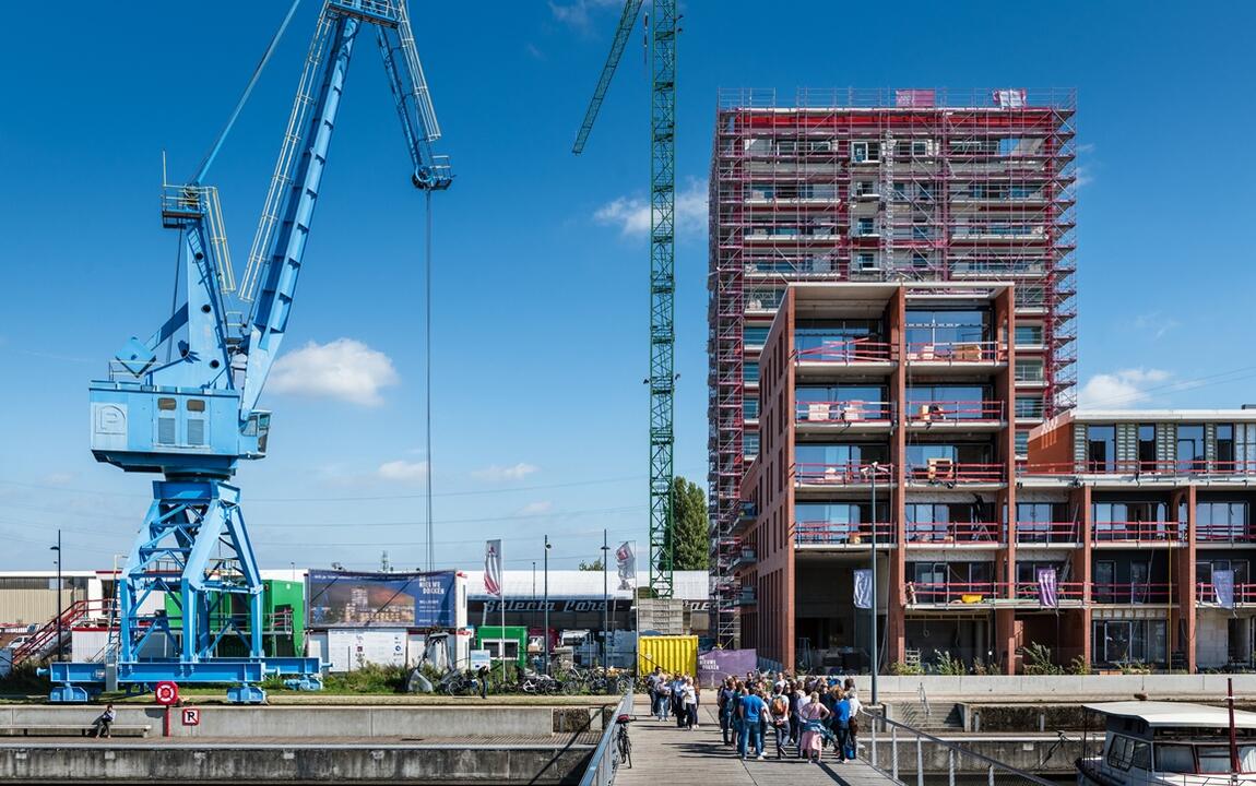 Huidige toestand van woonblok Faar aan de Schipperskaai