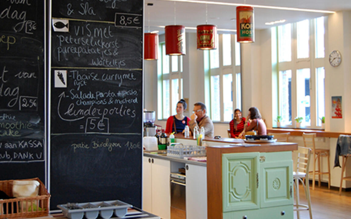 Eetcafé Toreke, een van de negen erkende sociale restaurants in Gent