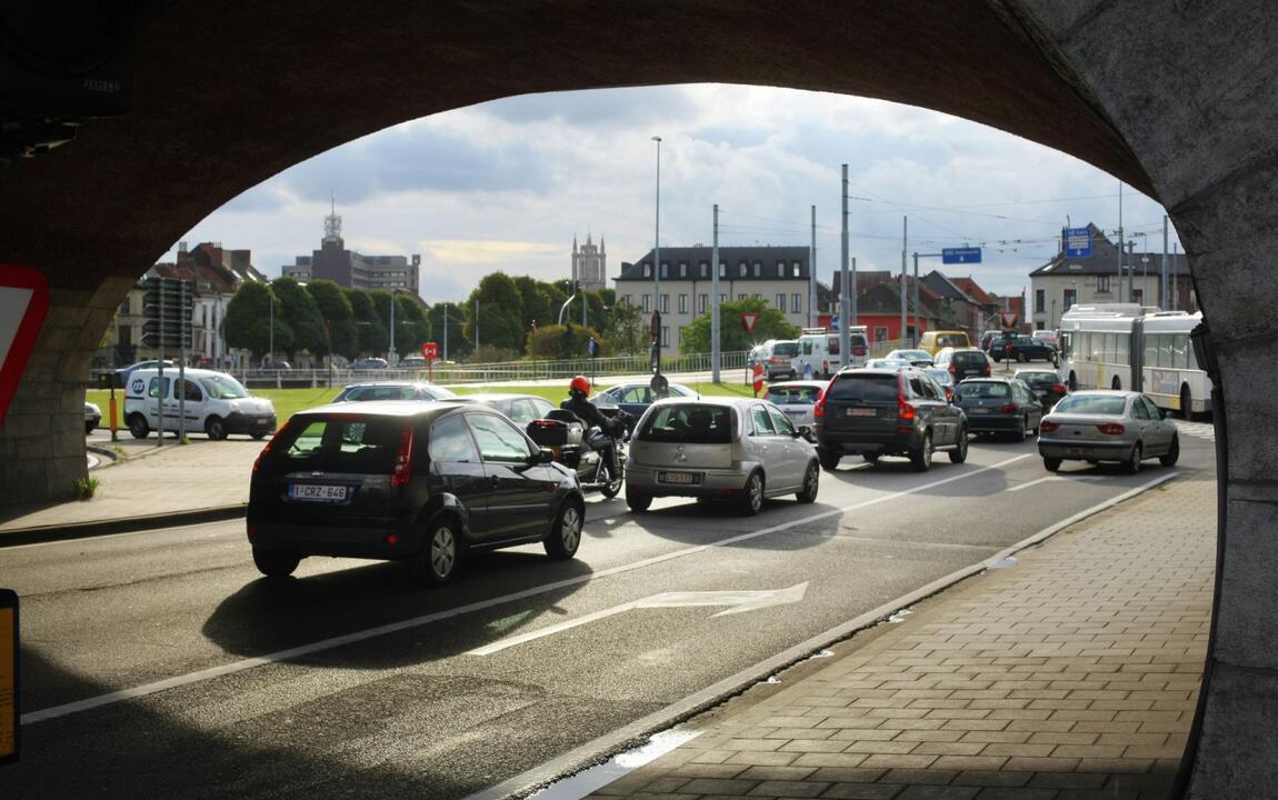 autoverkeer aan de Dampoort