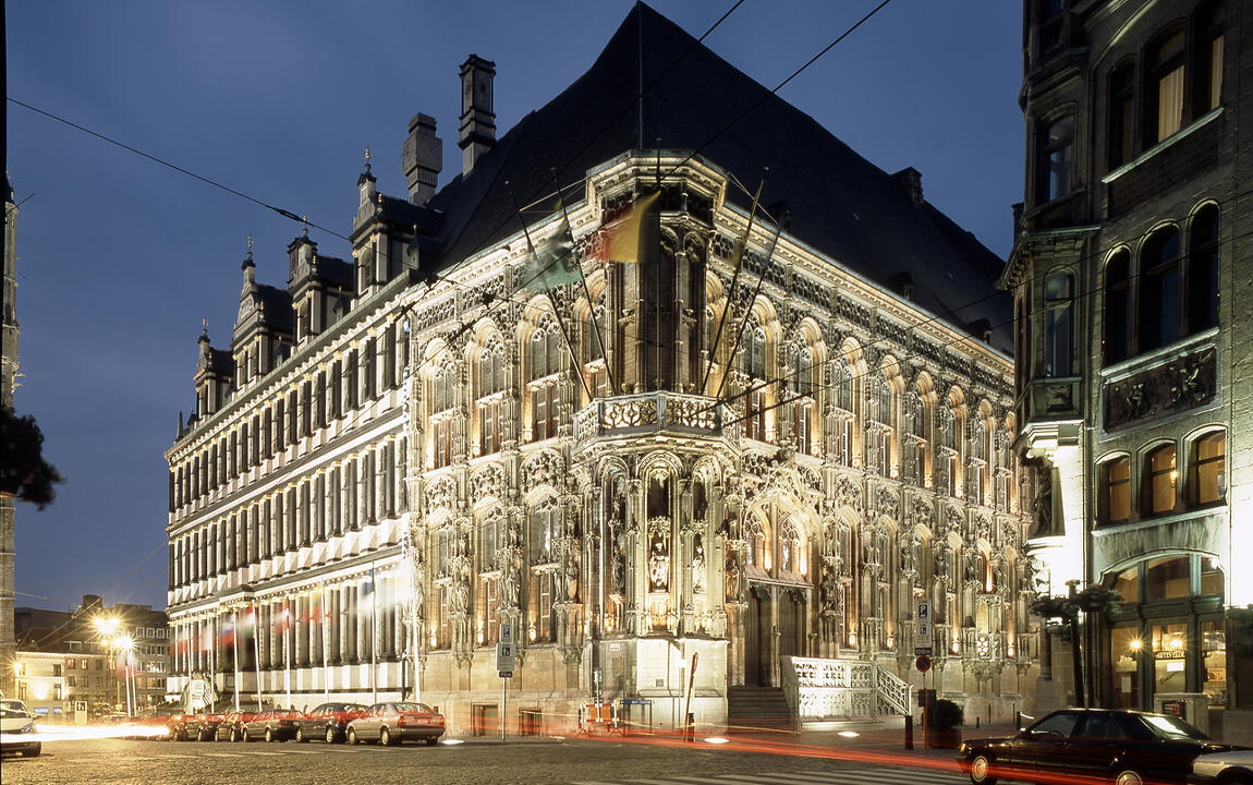 Verlichte Stadhuis, Botermarkt - (c) Niels Donckers