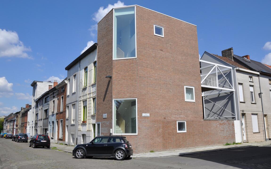 Nieuwe ééngezinswoning op de hoek van de Frans De Coninckstraat en de Floristenstraat