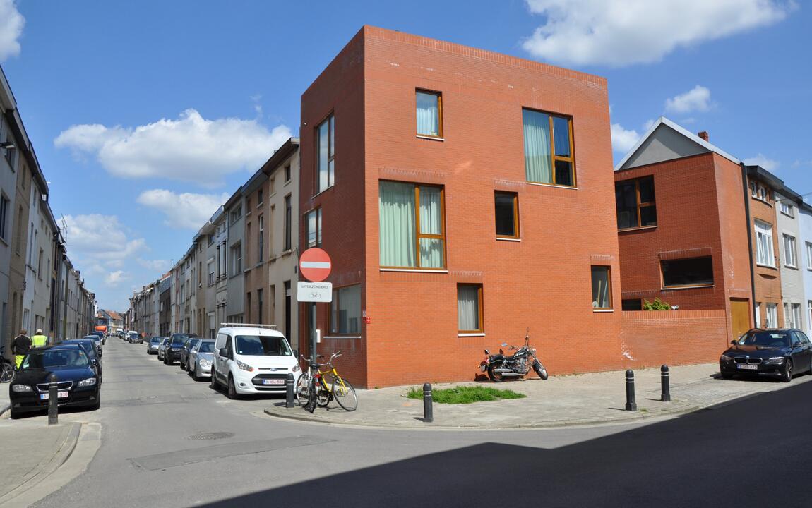 Nieuwe ééngezinswoning op de hoek van de Hilarius Bertolfstraat en de Veldwijkstraat