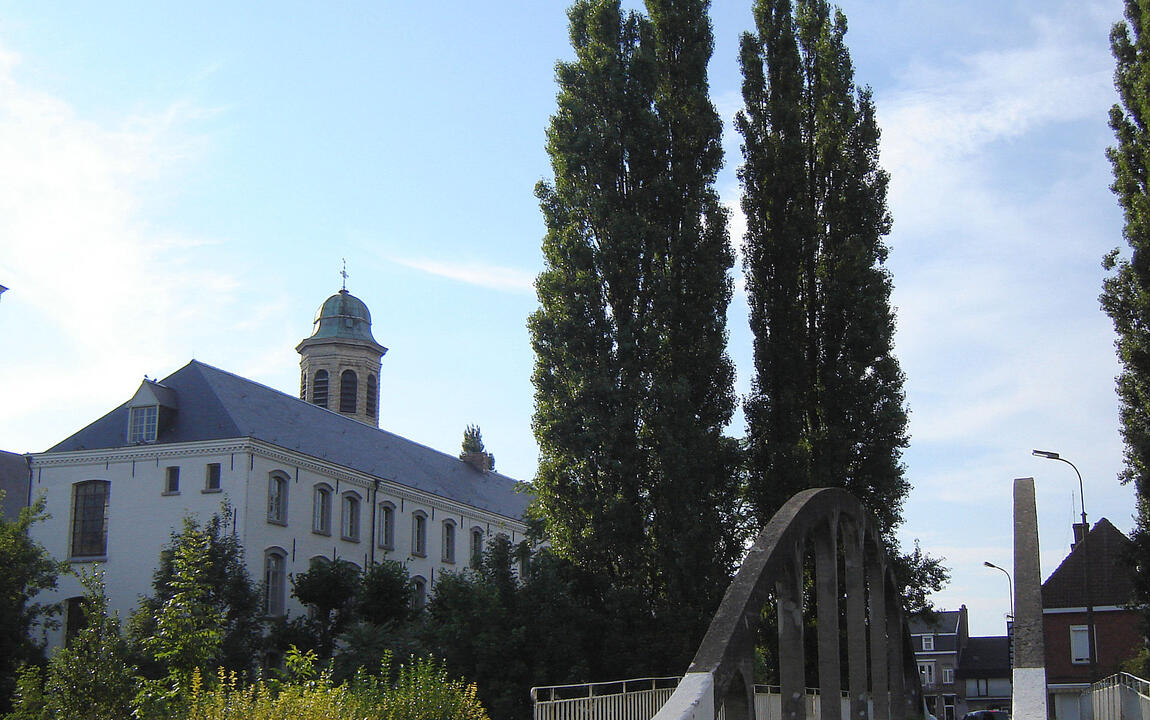 Drongen, met Oude Abdij, Sint Gerolfkerk en Pontbrug.