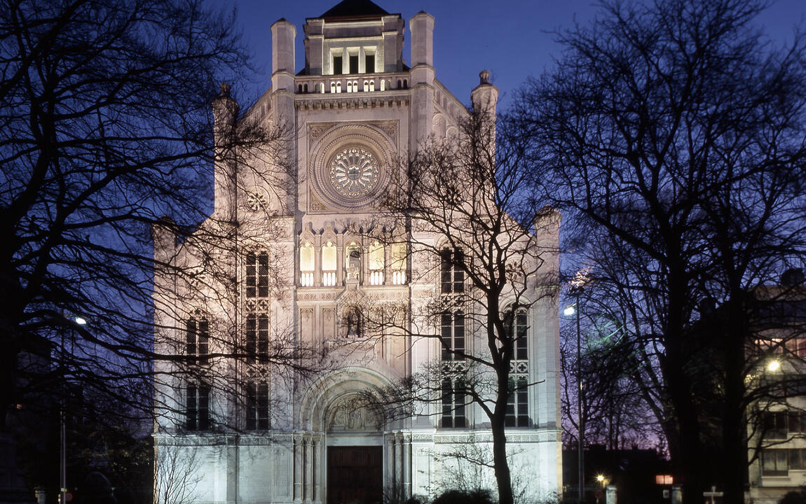 foto verlichte Sint-Annakerk