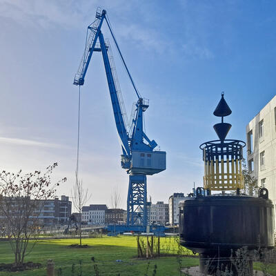 Het Robinson Crusoëpark, met de voormalige zeeboei