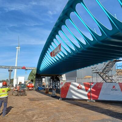 De brug bevindt zich nu nog bij het bedrijf Aelterman in de Gentse haven