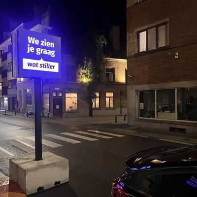 Een geluidsbord in de Sint-Jacobsnieuwstraat