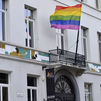 Regenbooghuis Magenta in de Kammerstraat
