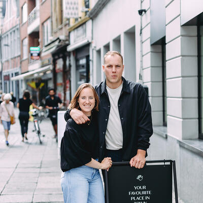 Karen en Jannes runnen een chocoladewinkel in Gent en deden beroep op het Starterscontract, een subsidie van 5.000 euro