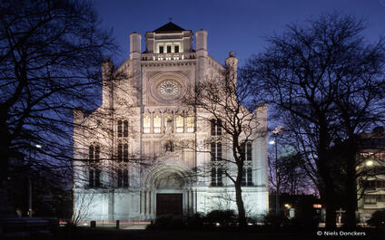foto verlichte Sint-Annakerk