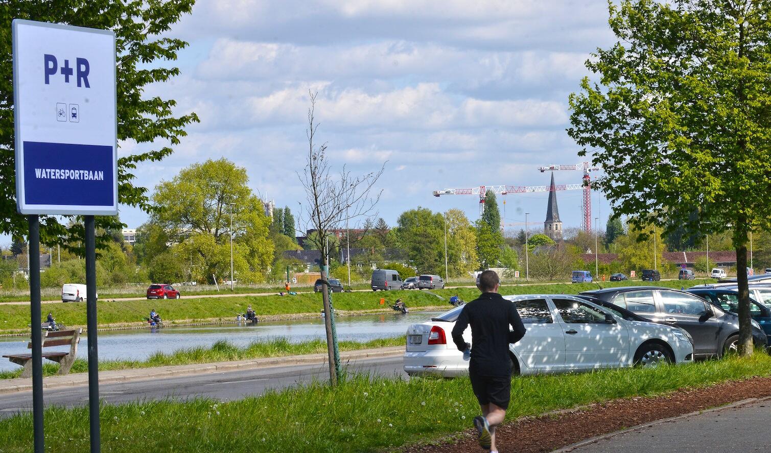 Ook de shuttle van de P+R Watersportbaan naar het centrum en terug wordt vervangen door een  Lijnbus